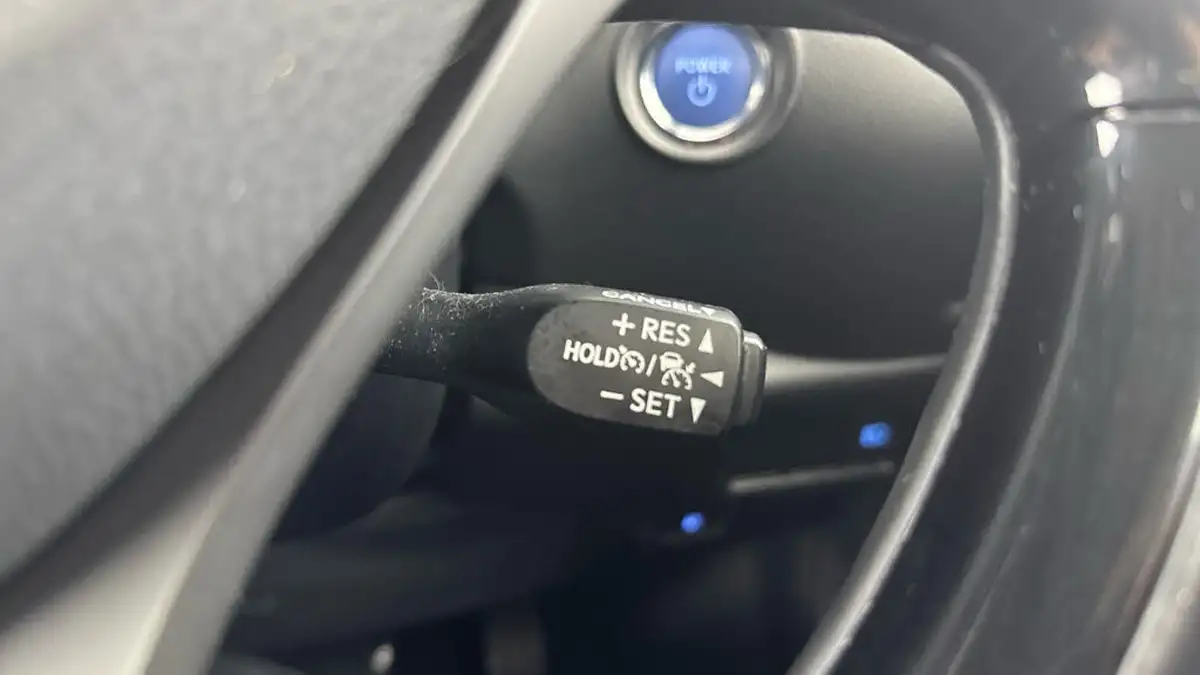 2018-toyota-c-hr-18-vvt-i-dynamic-big-21