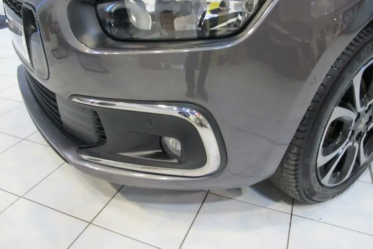 2019-citroen-grand-c4-spacetourer-12-puretech-flair-big-57