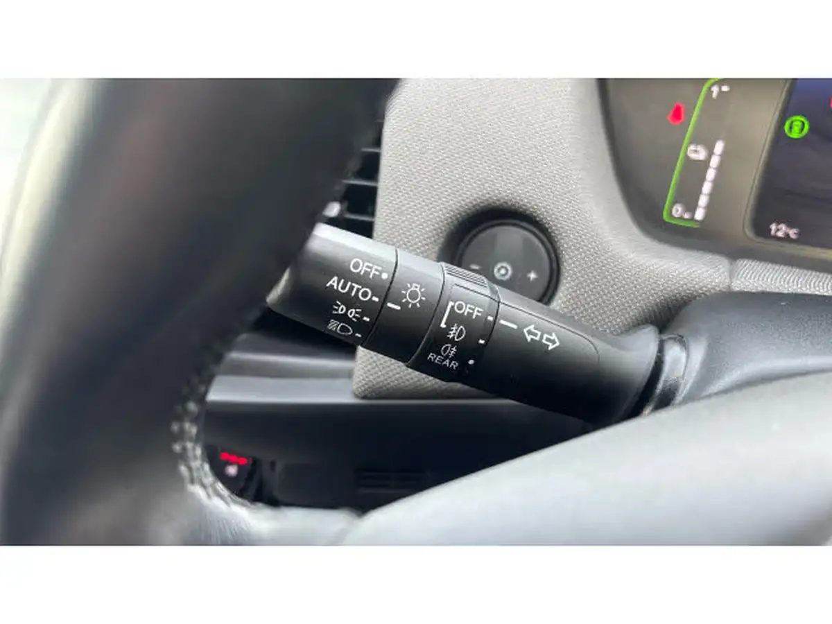 2022-honda-jazz-15-i-mmd-ex-109ps-big-17