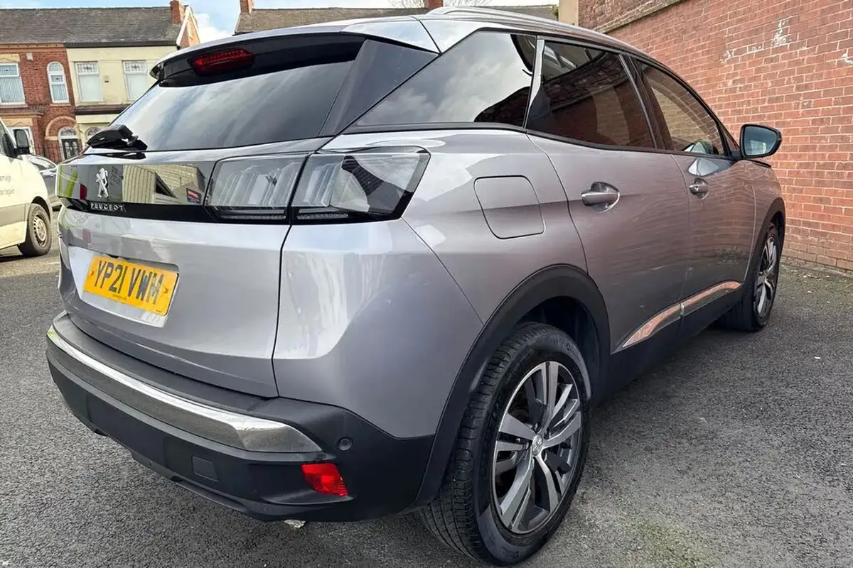 2021-peugeot-3008-suv-12-puretech-allure-premium-big-42