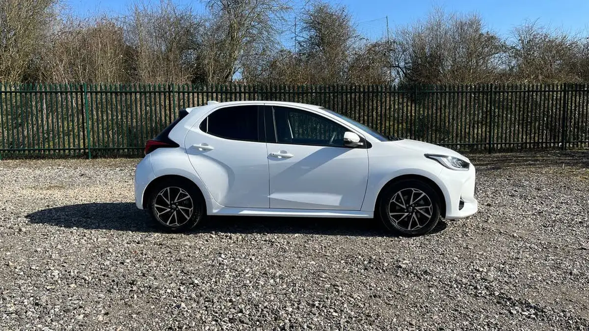 2023-toyota-yaris-15-vvt-i-design-big-15