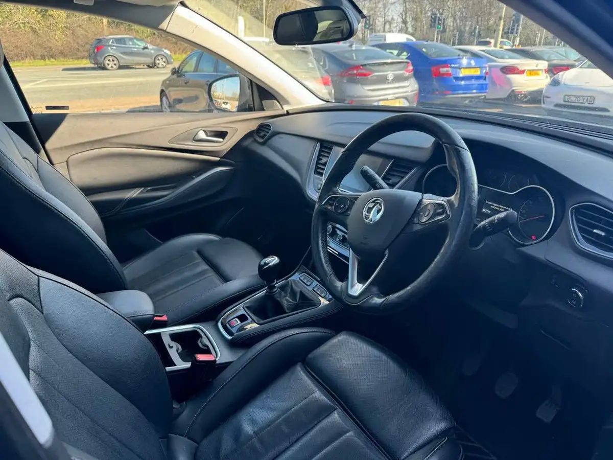 2019-vauxhall-grandland-x-15td-elite-nav-ss-blueinjection-big-15