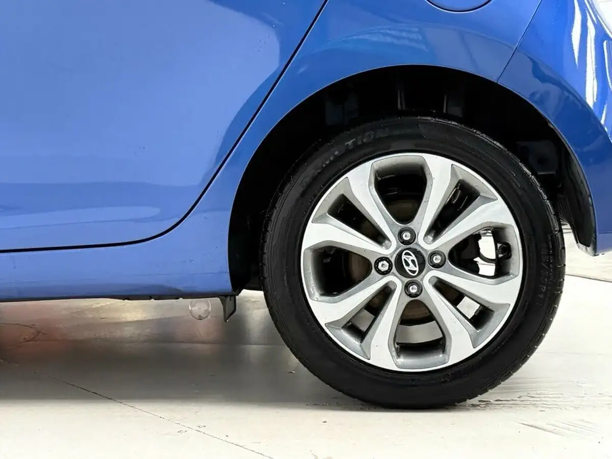 2019-hyundai-i10-10-play-big-14