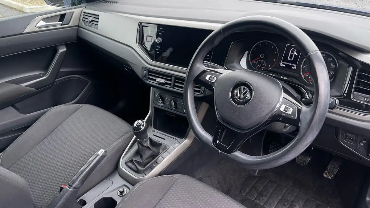 2021-volkswagen-polo-10-match-big-12