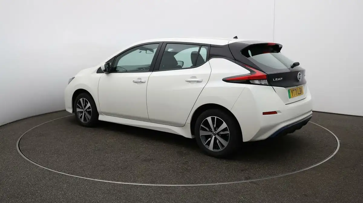 2022-nissan-leaf-e-acenta-big-5