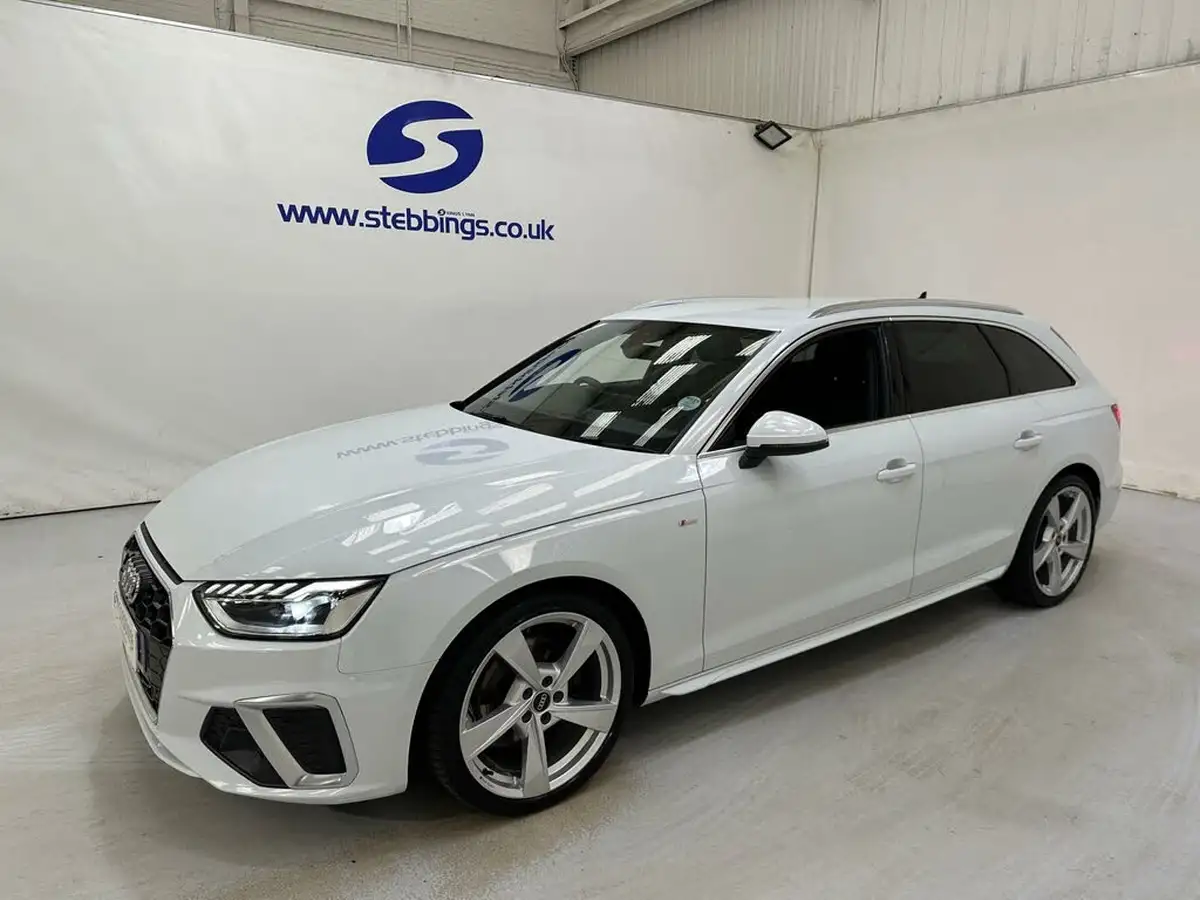 2023-audi-a4-avant-20-35-tdi-s-line-big-4