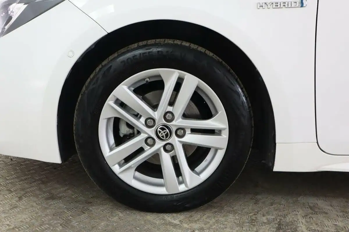 2021-toyota-corolla-18-vvt-i-icon-tech-spare-wheel-hatchback-5d-big-13