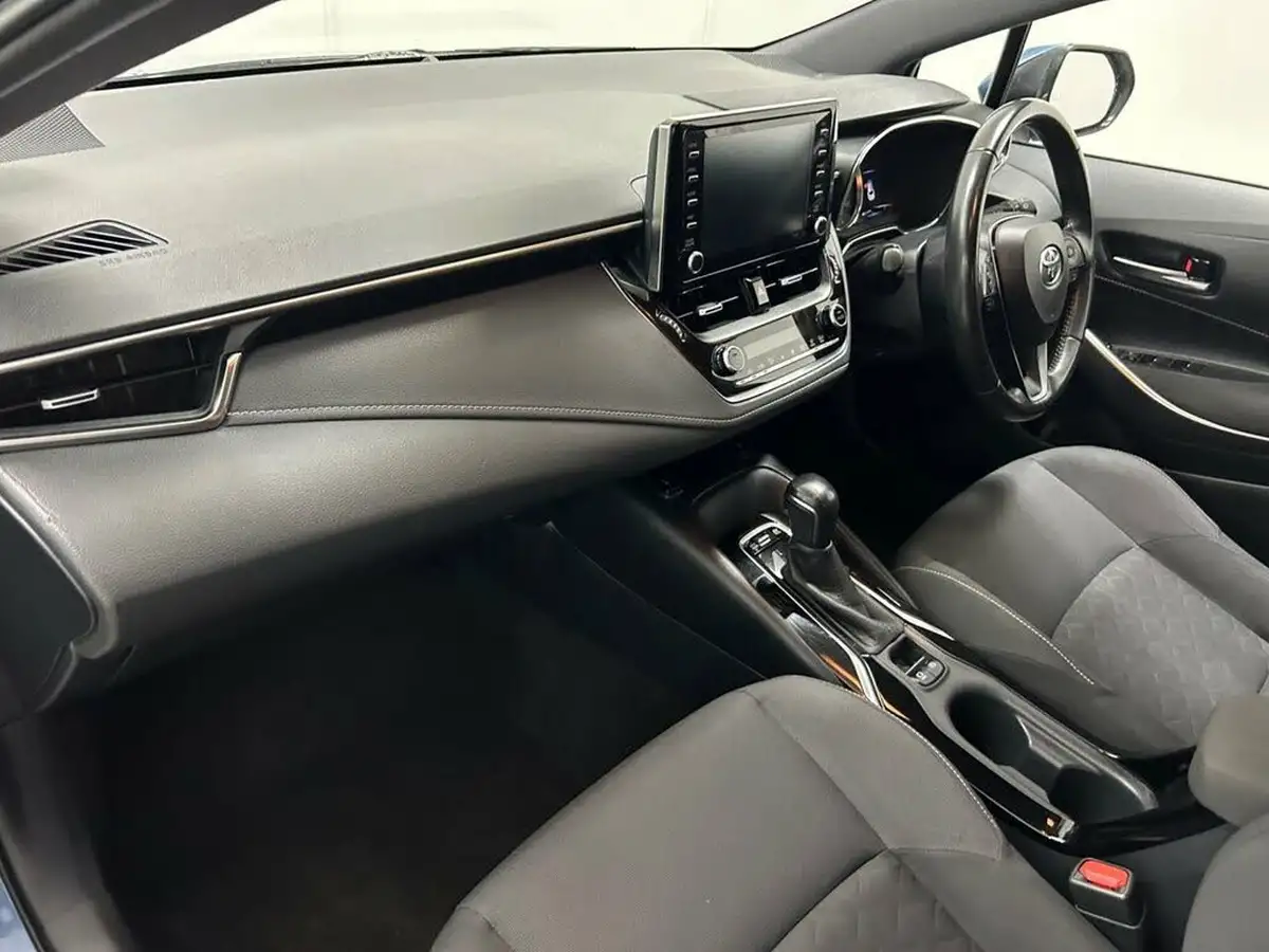 2019-toyota-corolla-18-vvt-i-icon-trk-touring-sports-5d-big-14