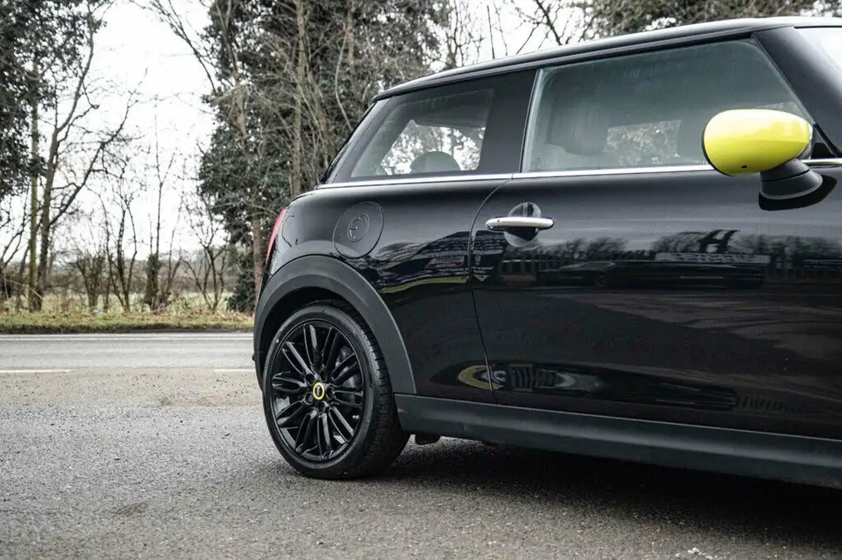 2021-mini-cooper-e-cooper-s-2-big-13