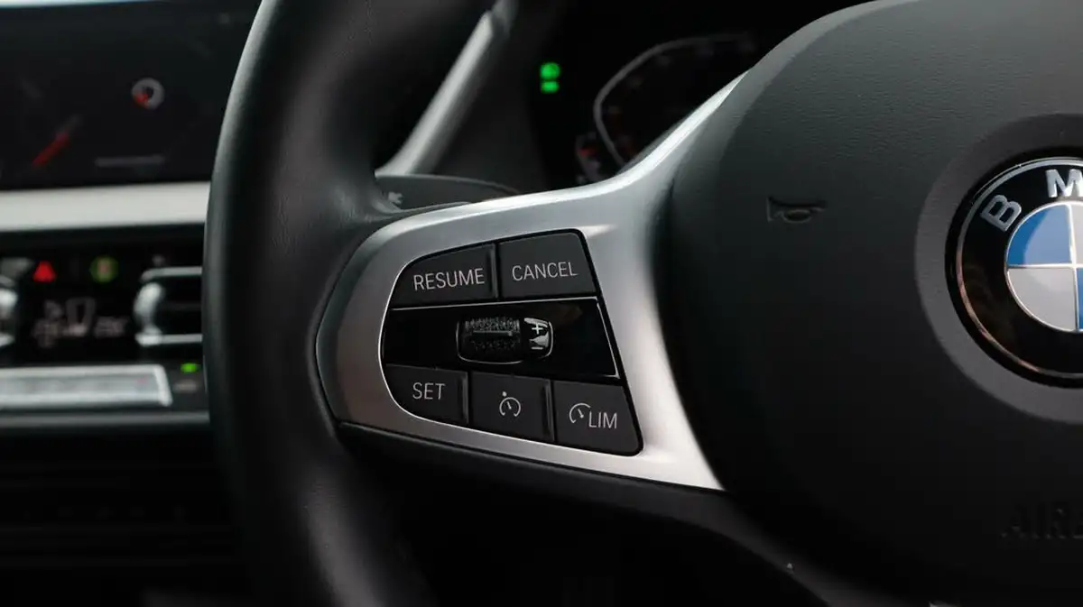 2023-bmw-1-series-15-118i-m-sport-lcp-dct-big-25