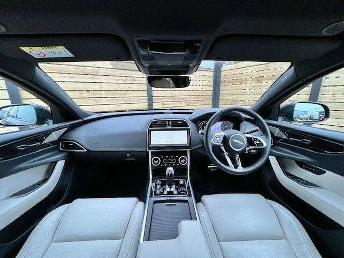 2024-jaguar-xe-20-d200-r-dynamic-hse-black-big-2