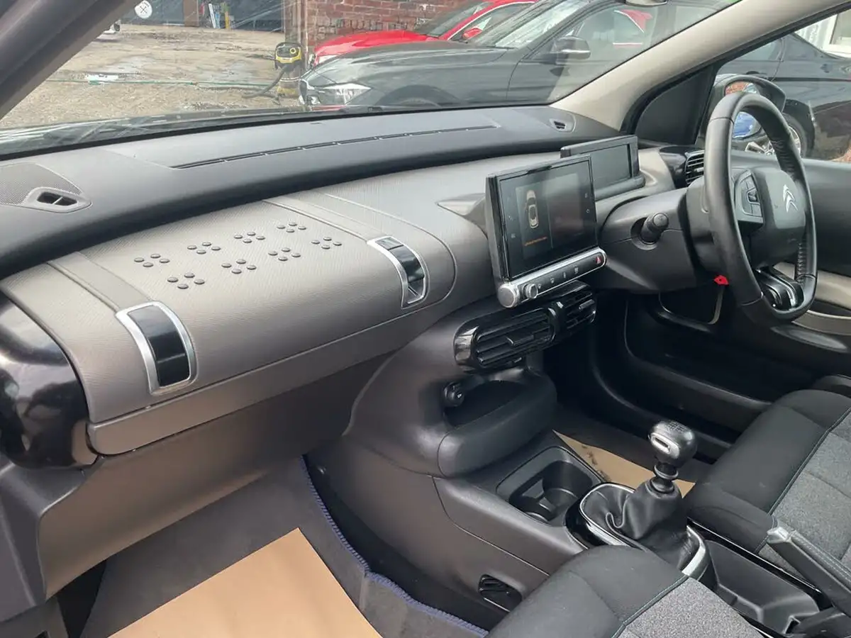 2019-citroen-c4-cactus-12-puretech-feel-110ps-big-19