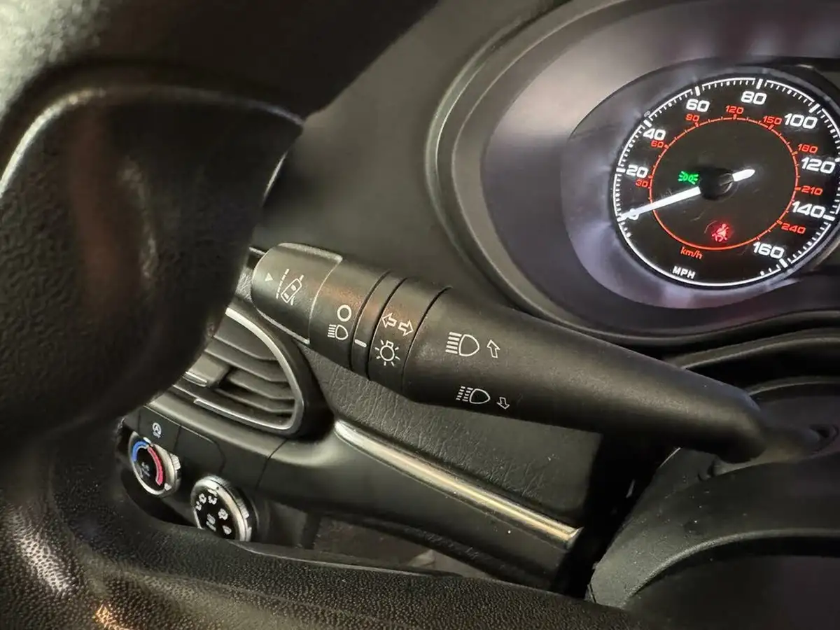 2021-fiat-tipo-10-hatchback-big-25
