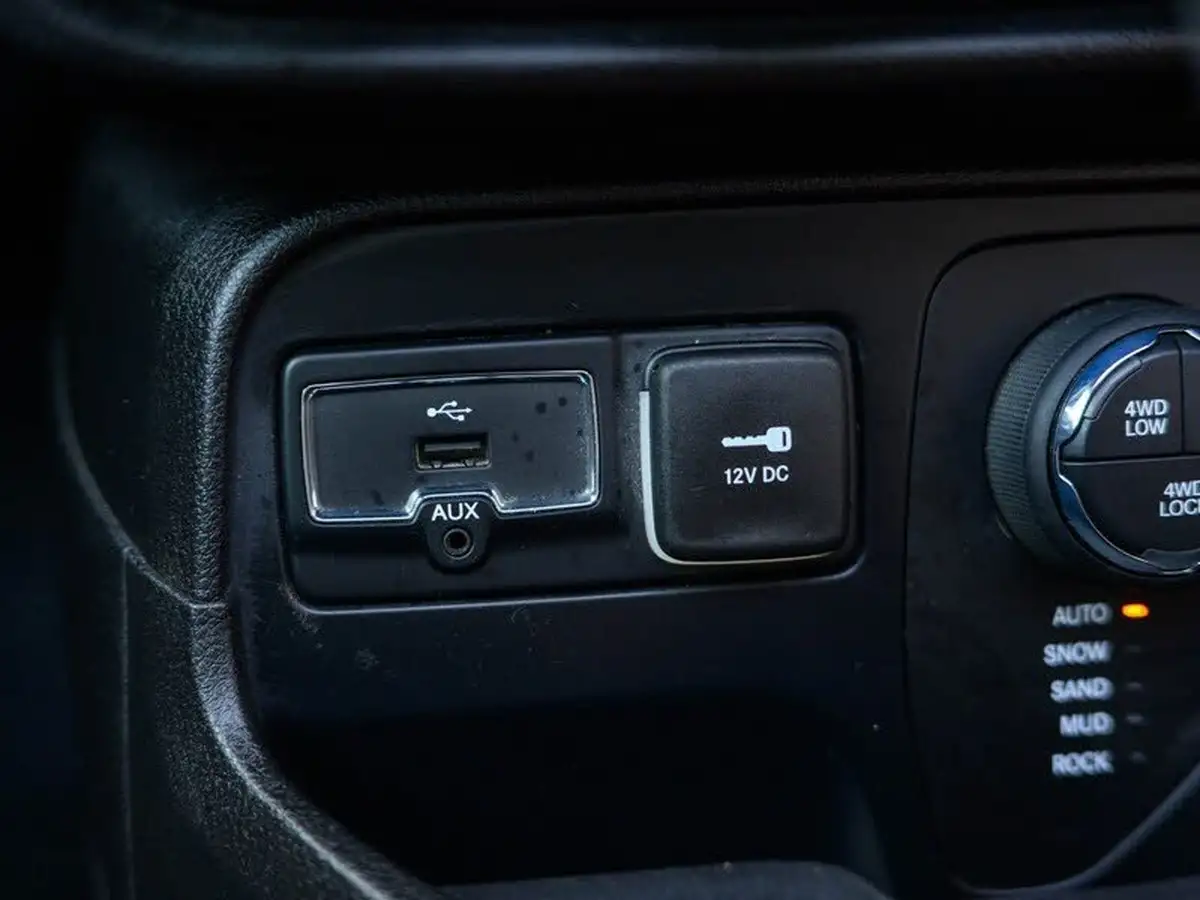 2016-jeep-renegade-20multijet-ii-trailhawk-big-21