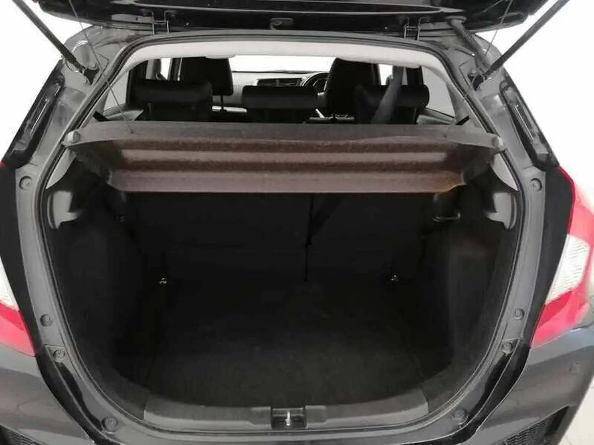 2018-honda-jazz-13-i-vtec-ex-navi-cvt-big-7