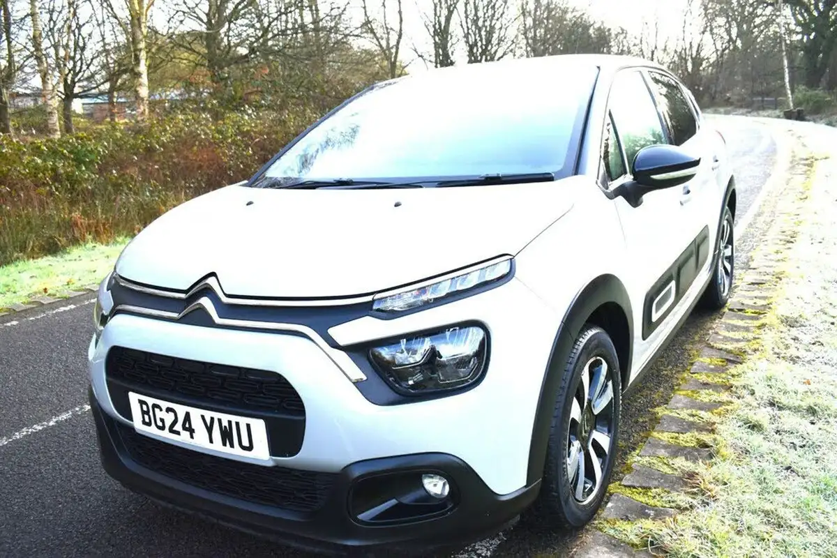 2024-citroen-c3-12-puretech-plus-110ps-eat6-big-2