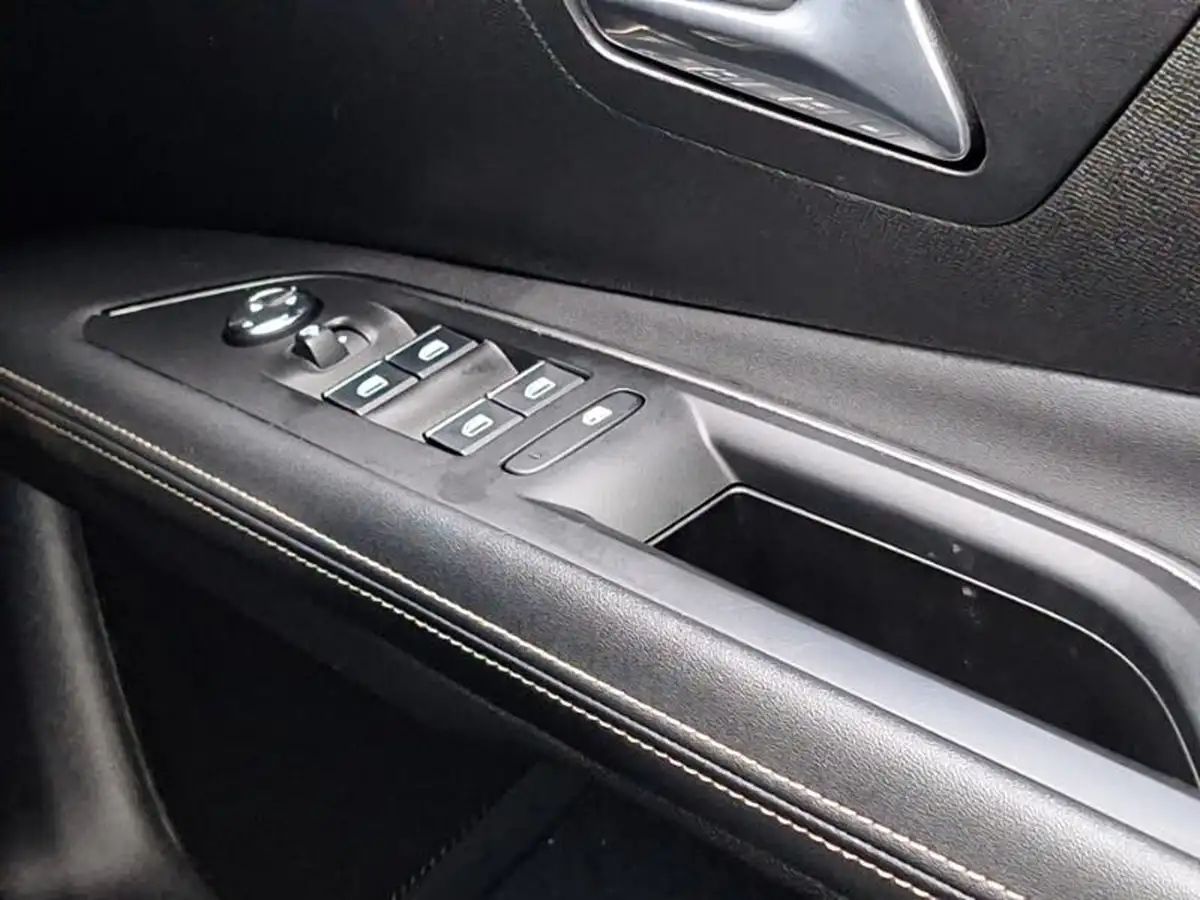 2021-peugeot-3008-suv-16-puretech-gt-premium-300bhp-4wd-hybrid4-e-eat8-big-10