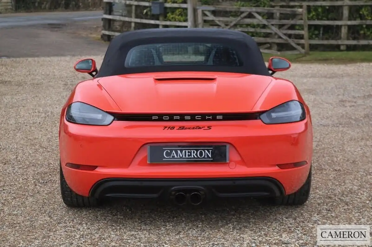 2016-porsche-boxster-718-25-boxster-s-pdk-big-9