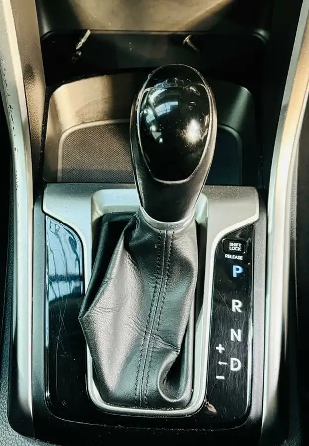 2013-hyundai-i30-16-active-hatchback-auto-big-19