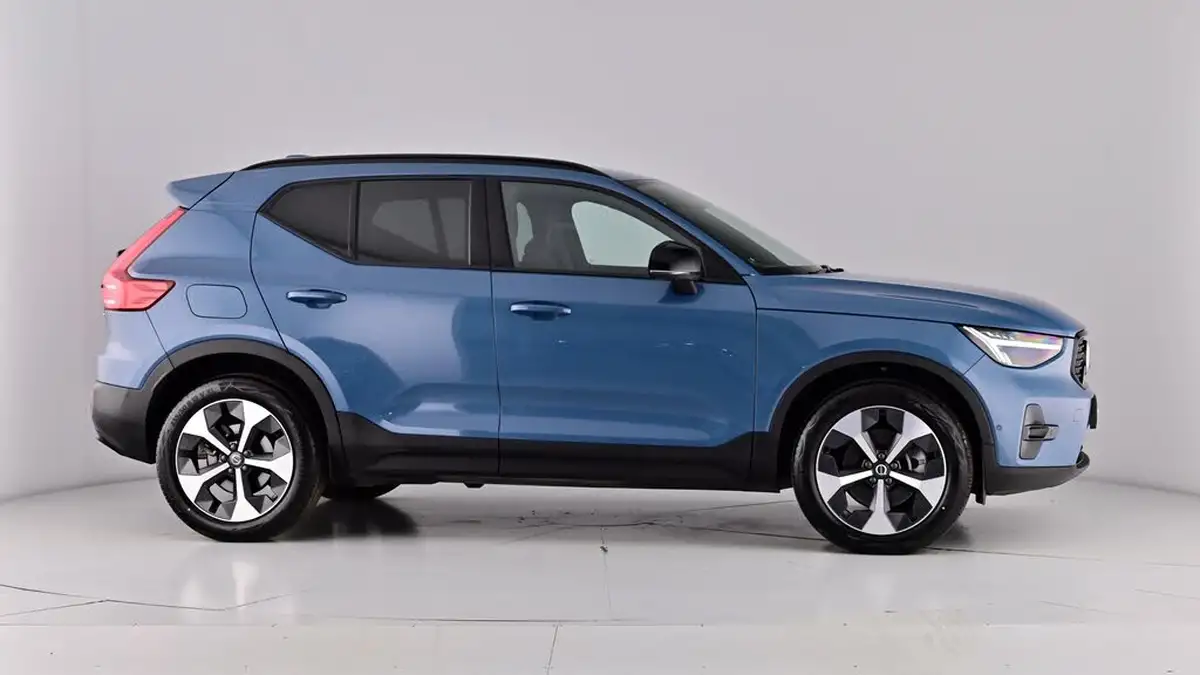 2023-volvo-xc40-20-b3-plus-big-78