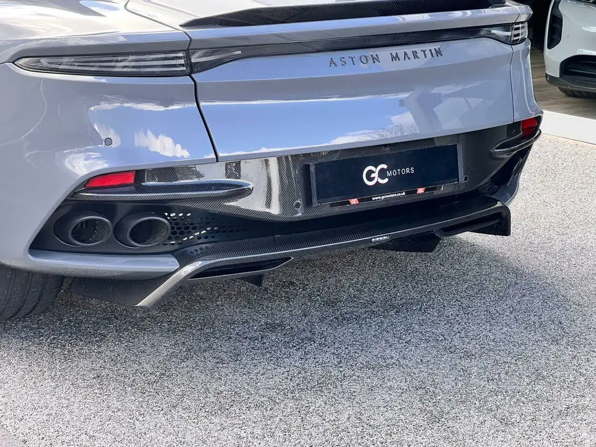 2021-aston-martin-dbs-52-v12-superleggera-big-78