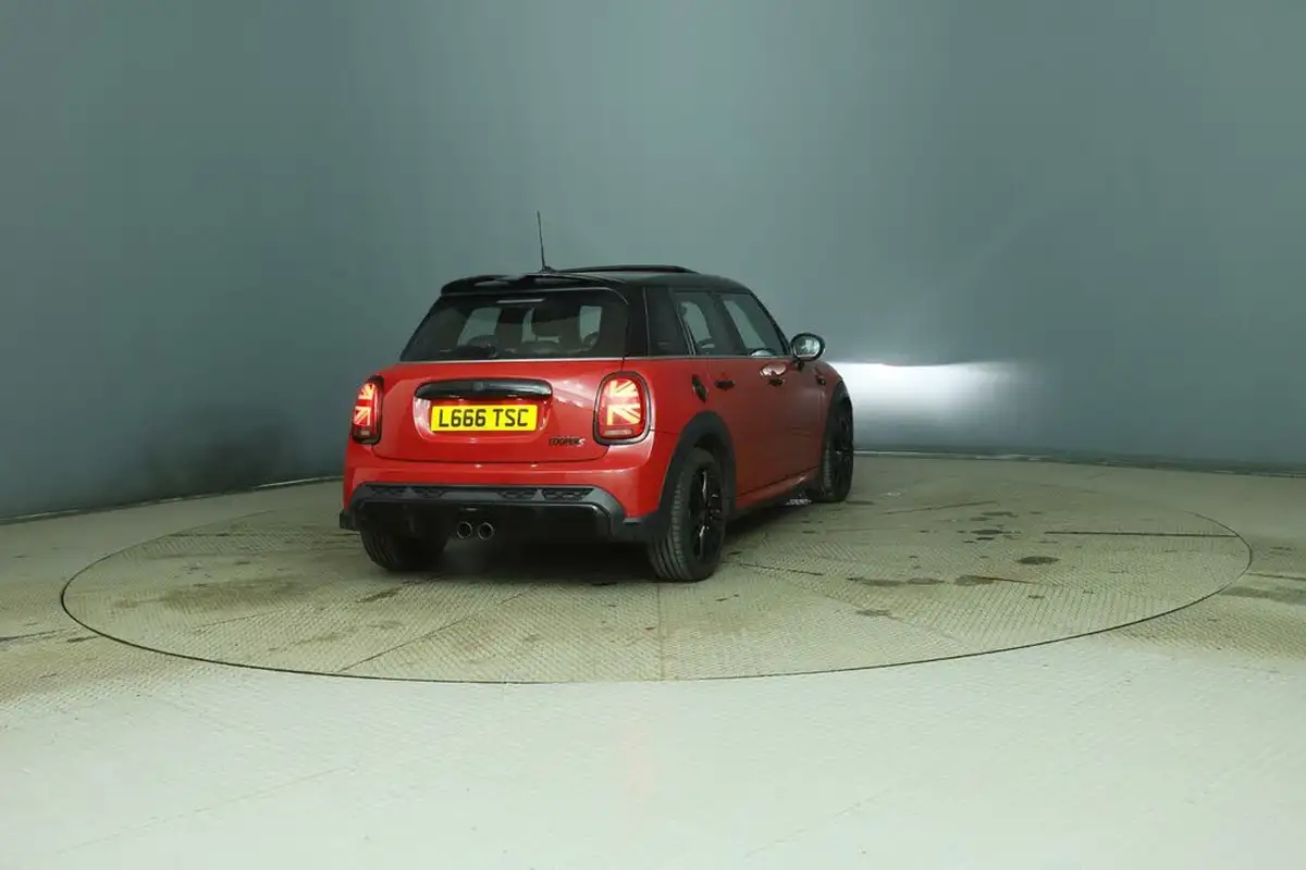 2021-mini-cooper-20-cooper-s-sport-hatchback-5d-big-5
