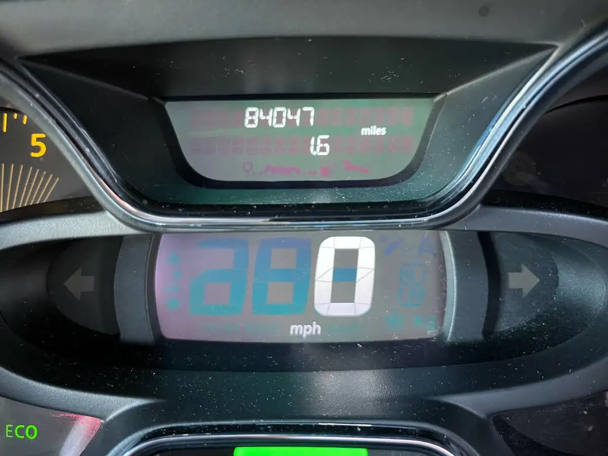2013-renault-captur-15dci-dynamique-s-big-27