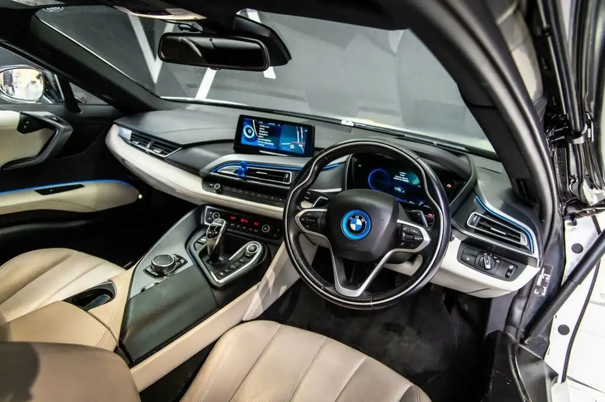 2016-bmw-i8-15-big-3