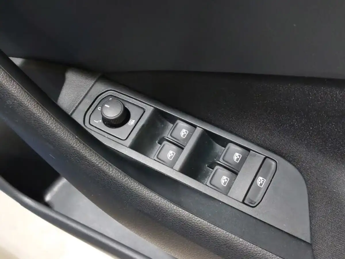 2023-skoda-kamiq-15-tsi-monte-carlo-big-11