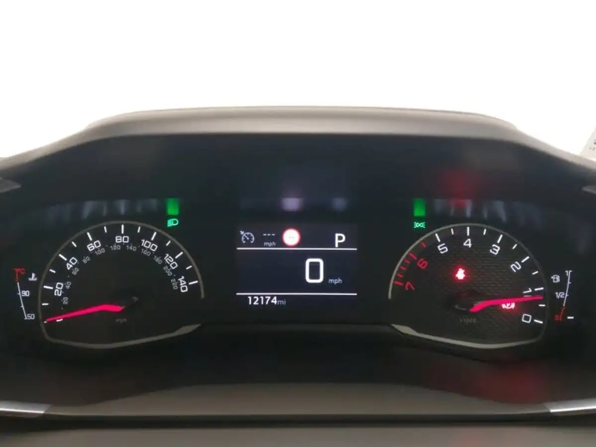 2022-peugeot-208-12-puretech-active-premium-100bhp-eat8-big-10
