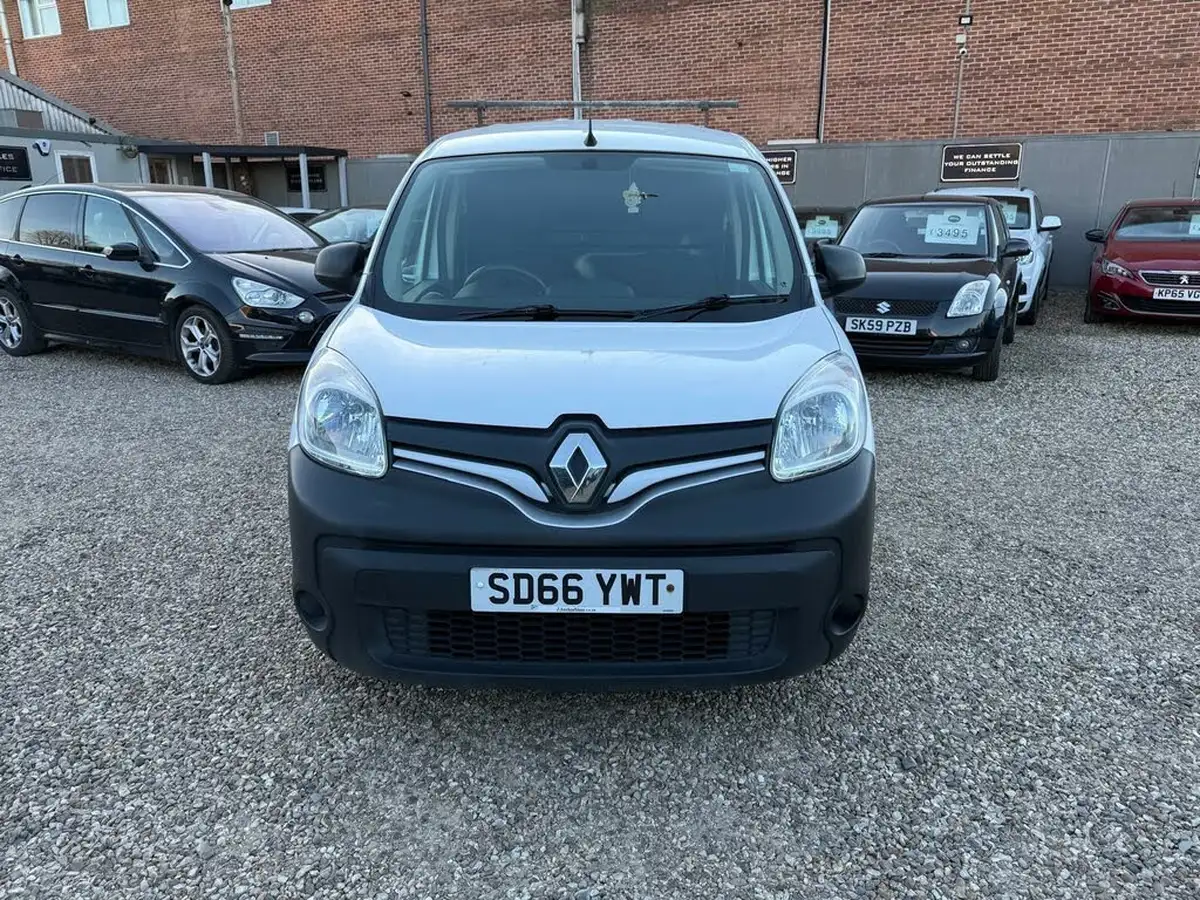 2016-renault-kangoo-15td-ml19-dci-90-business-panel-big-1