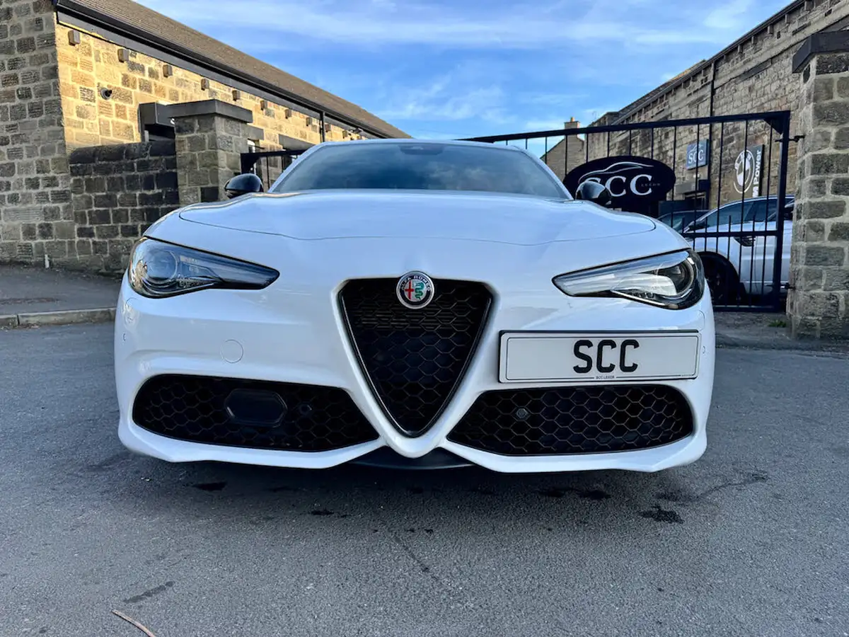 2023-alfa-romeo-giulia-20-veloce-big-1