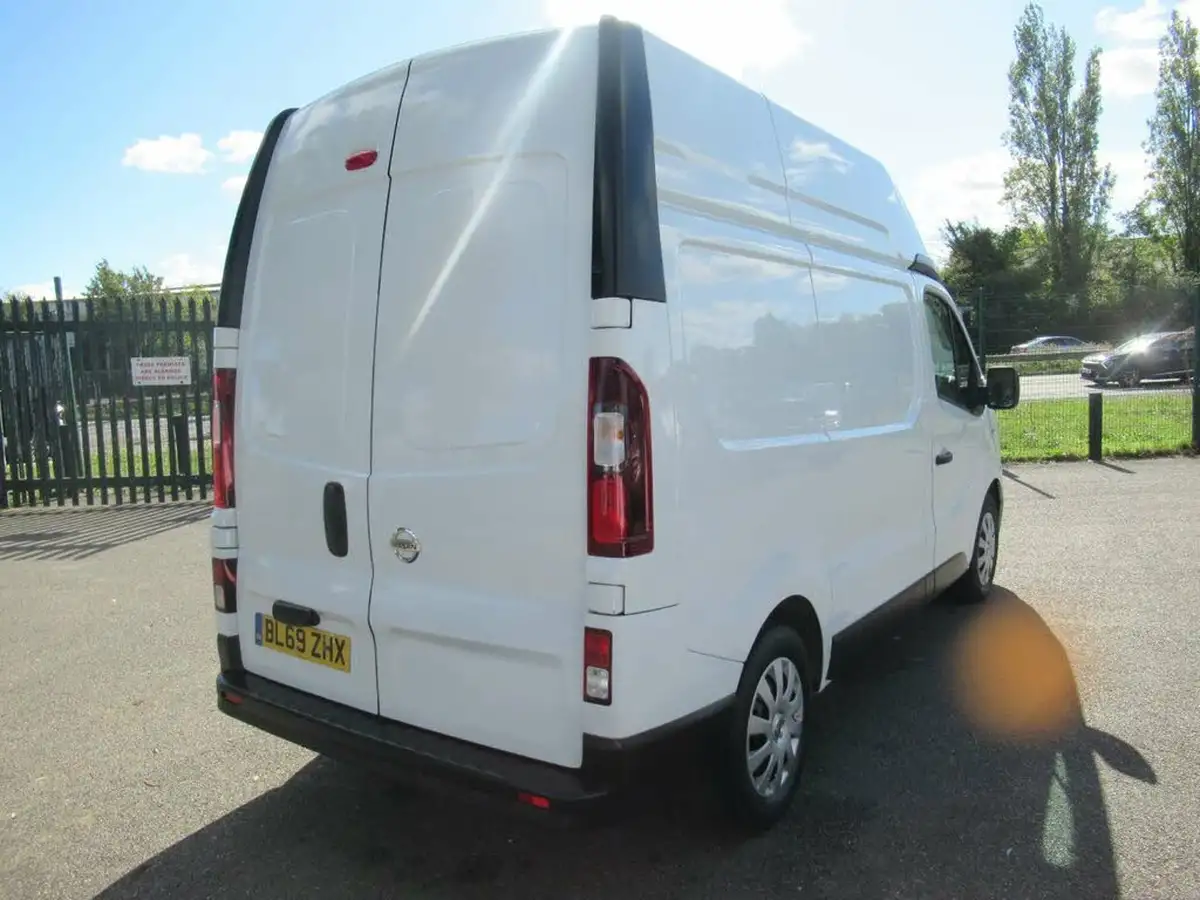 2020-nissan-nv300-20dci-acenta-l1h2-big-11
