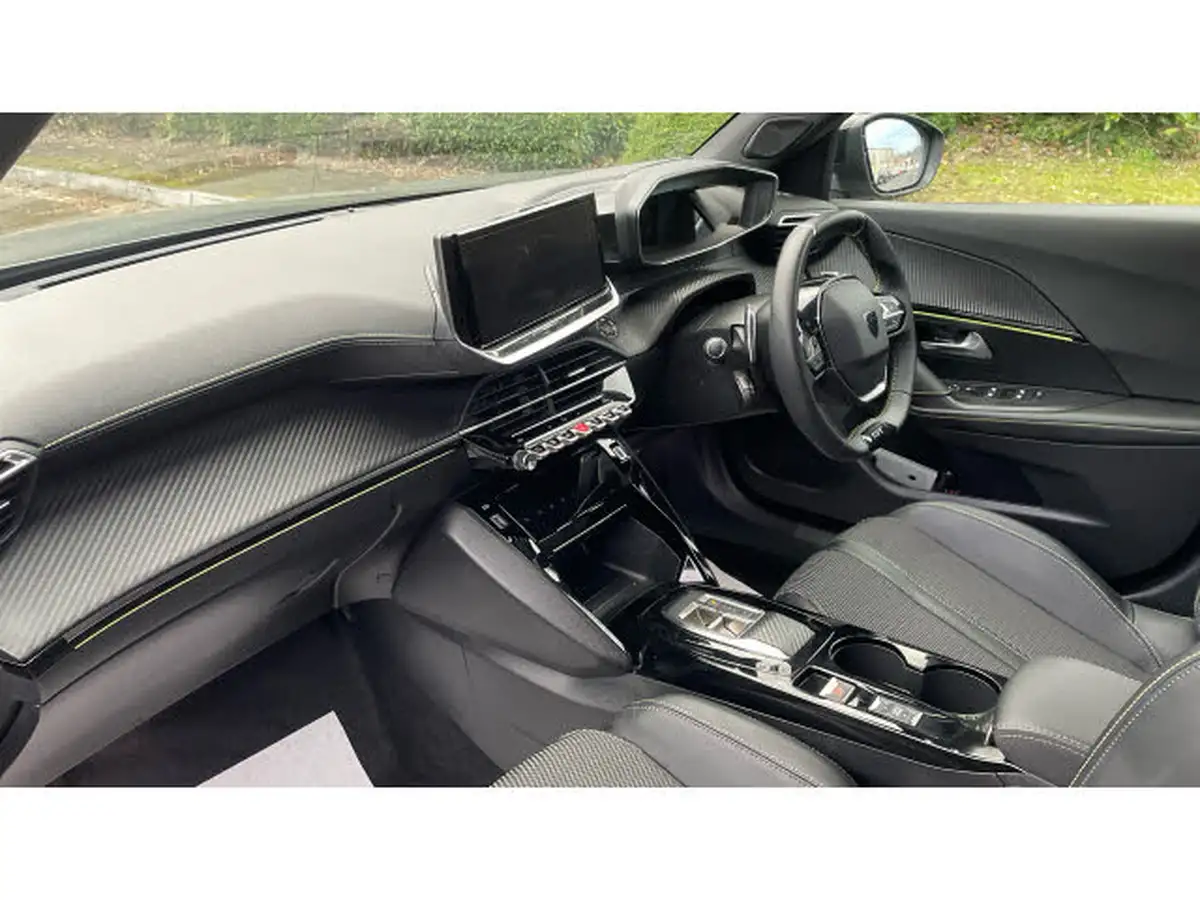 2023-peugeot-2008-suv-big-8