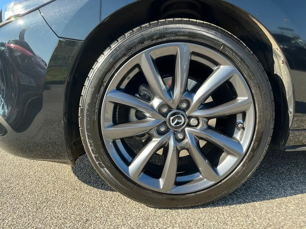 2024-mazda-mazda3-20-e-skyactiv-g-takumi-big-7