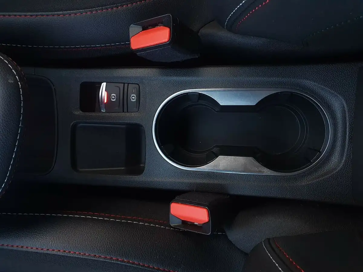 2021-renault-captur-16-rs-line-160ps-phev-big-30