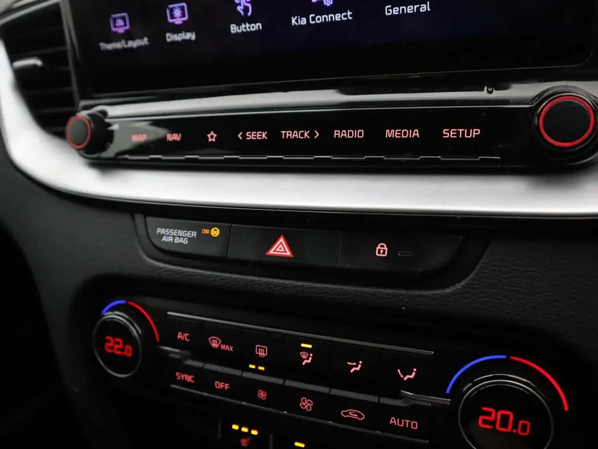 2022-kia-ceed-15-t-gdi-gt-line-big-29