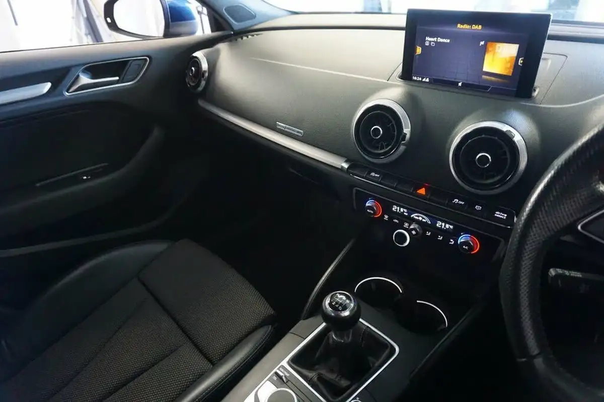 2018-audi-a3-16tdi-s-line-sportback-5d-big-21