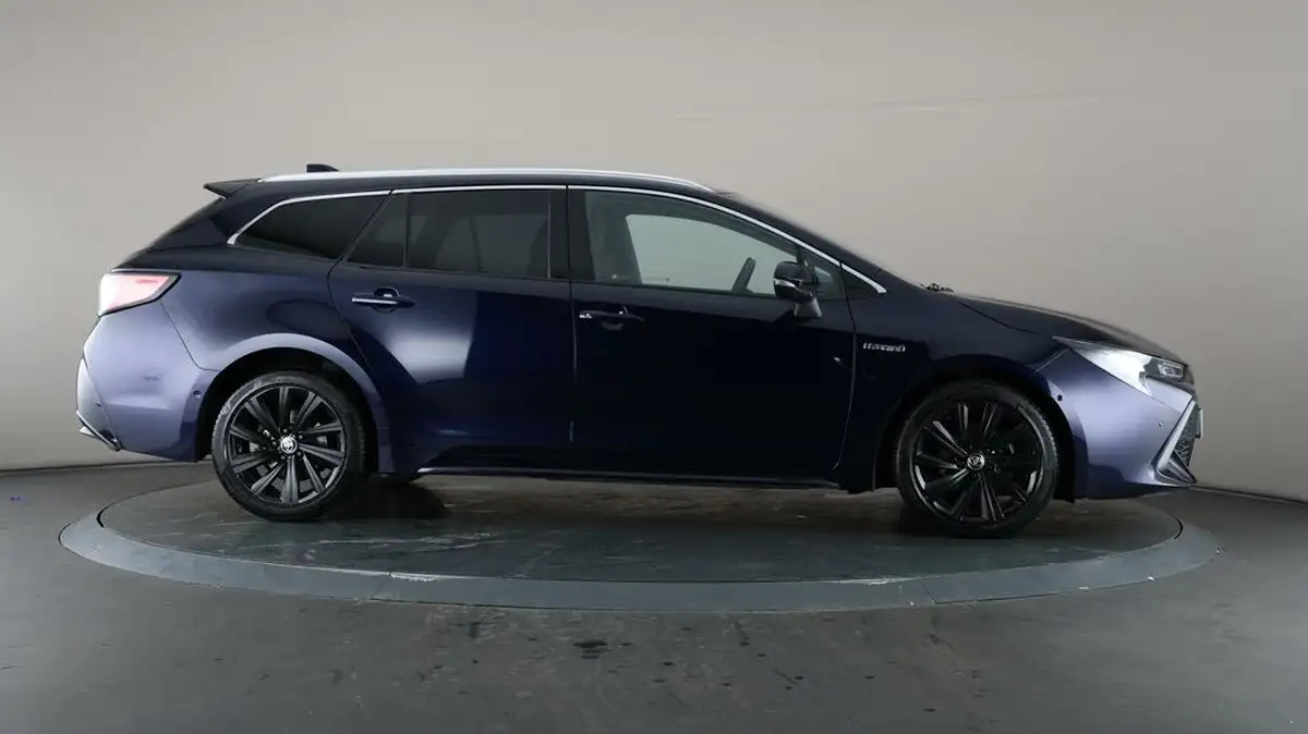2021-toyota-corolla-18-vvt-i-design-trk-touring-sports-5d-big-59
