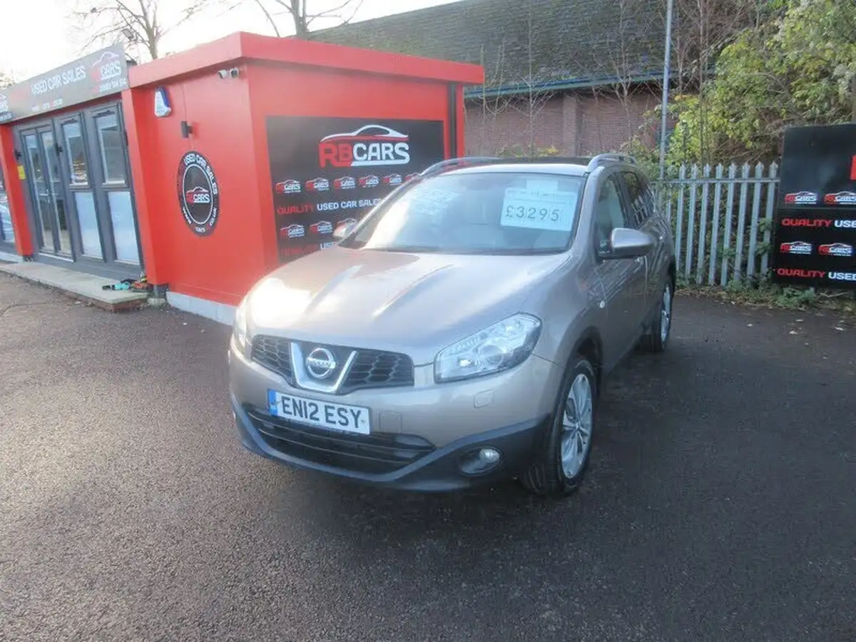 2012-nissan-qashqai2-15td-tekna-big-2