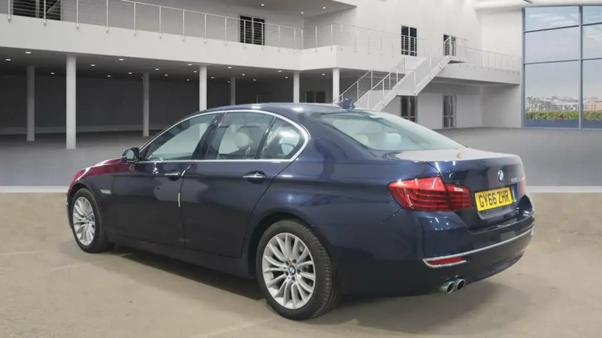 2016-bmw-5-series-30td-530d-luxury-saloon-4d-big-2