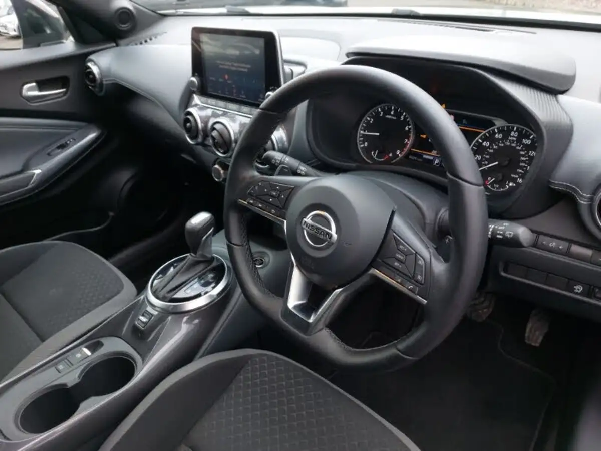 2021-nissan-juke-10-dig-t-n-connecta-dct-big-9