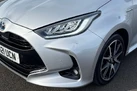 2021-toyota-yaris-15-vvt-i-dynamic-small-25