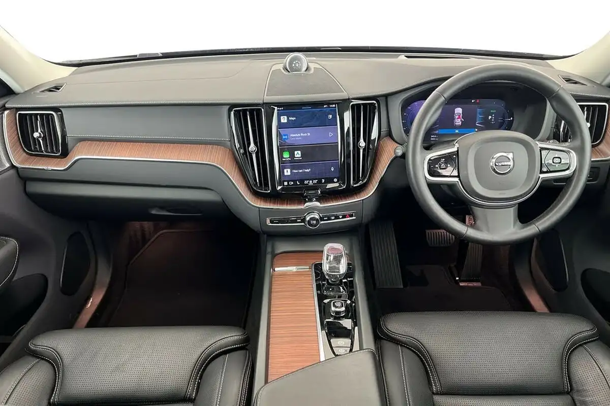 2023-volvo-xc60-20-t8-ultimate-bright-big-5
