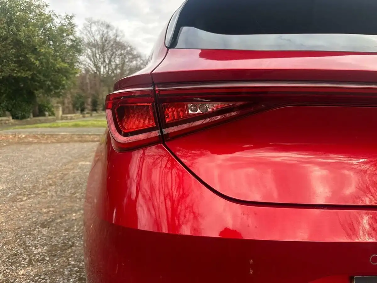 2021-seat-leon-15-etsi-fr-sport-hatchback-big-37