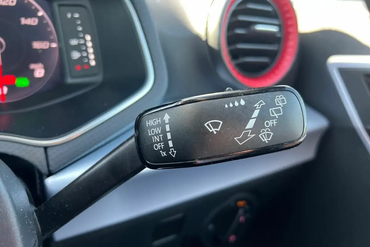 2022-seat-arona-10-tsi-fr-sport-dsg-big-23