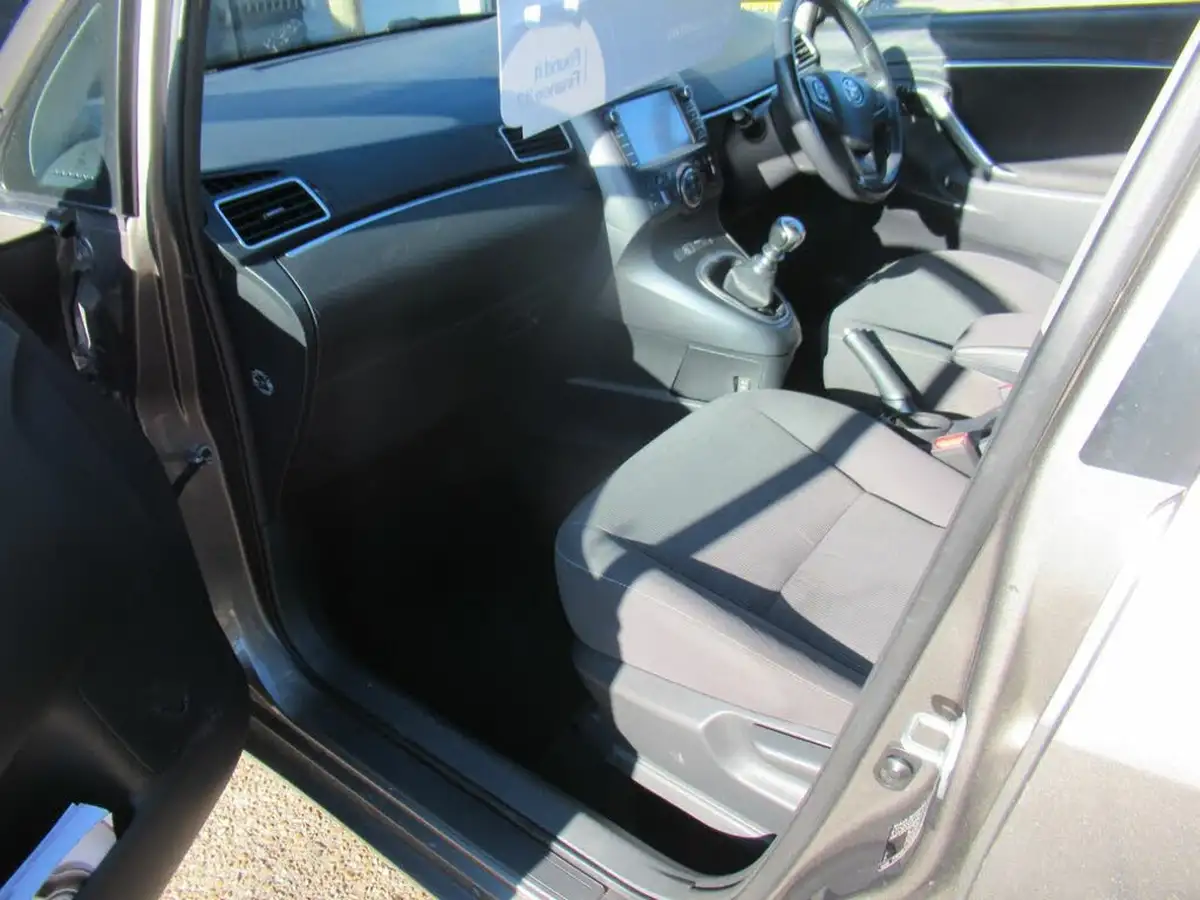 2018-toyota-verso-16-v-matic-icon-big-13