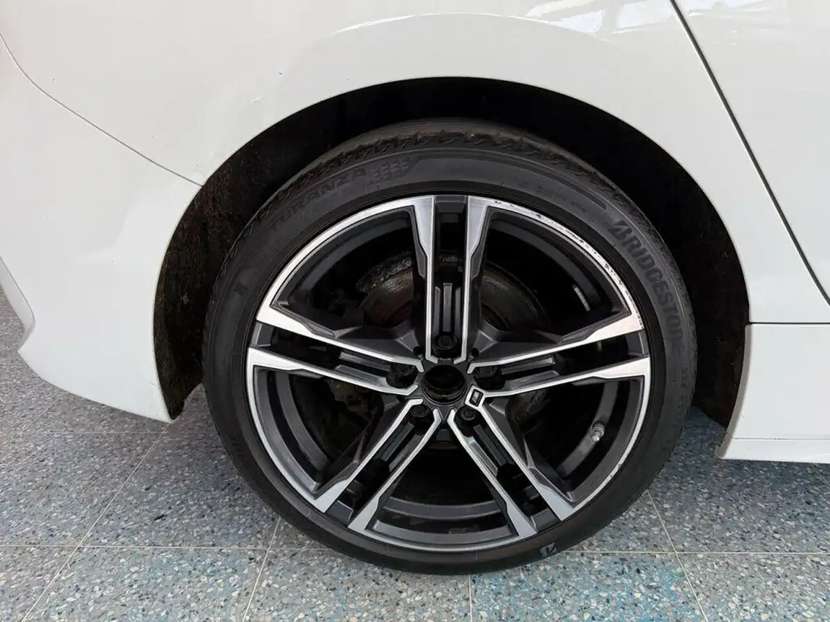 2021-bmw-1-series-15-118i-m-sport-lcp-big-3