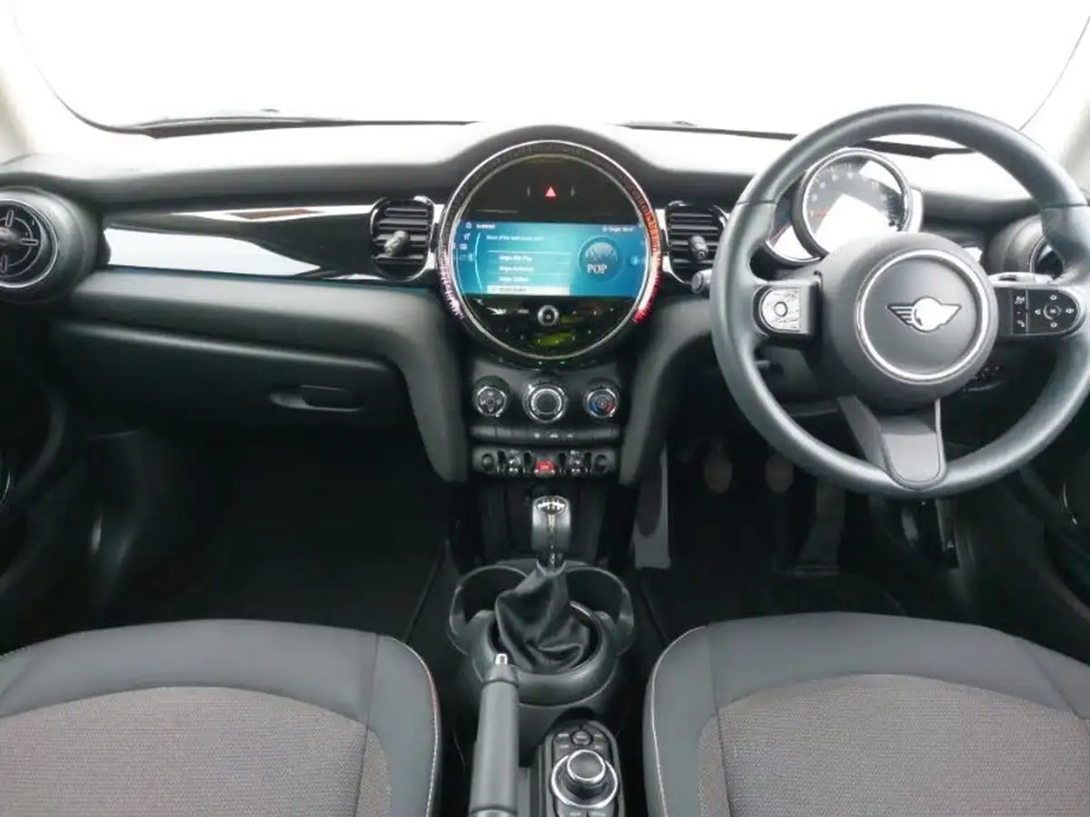 2022-mini-cooper-15-cooper-classic-hatchback-3d-big-2