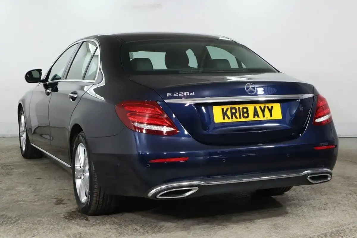 2018-mercedes-benz-e-class-20d-e220d-se-premiumss-saloon-4d-big-5